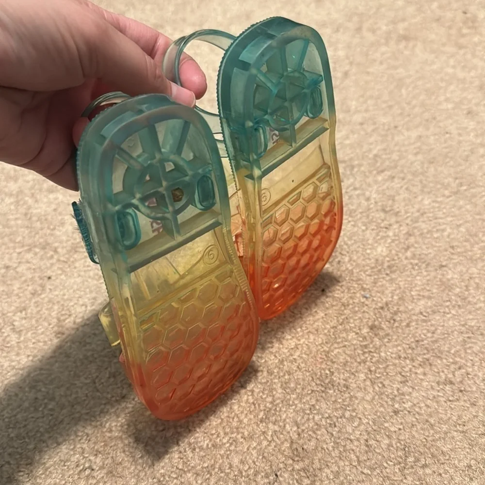 Oshkosh b’gosh jelly sandal size 9